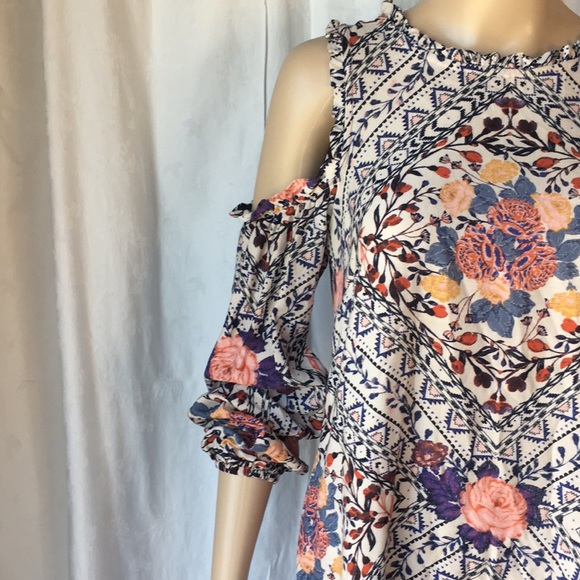 Boho Cold-Shoulder Short Festival Dress or Tunic Xhilaration - Picture 9 of 9